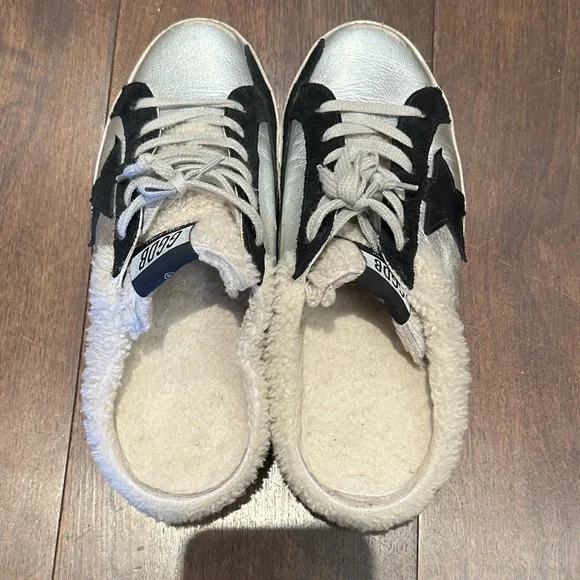 Golden Goose Super-Star Sabot in silver laminated leather with black star - Picture 4 of 10